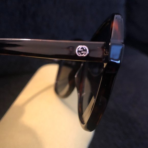 WOMEN GUCCI 61MM BUTTERFLY SUNGLASSES (NWOT) main image 9